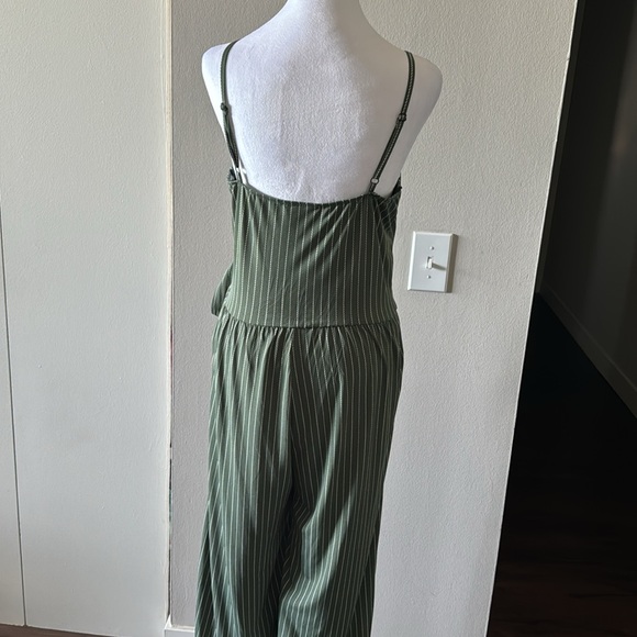 Kaileigh Rica Knit Crop Jumpsuit in Olive - Picture 4 of 6